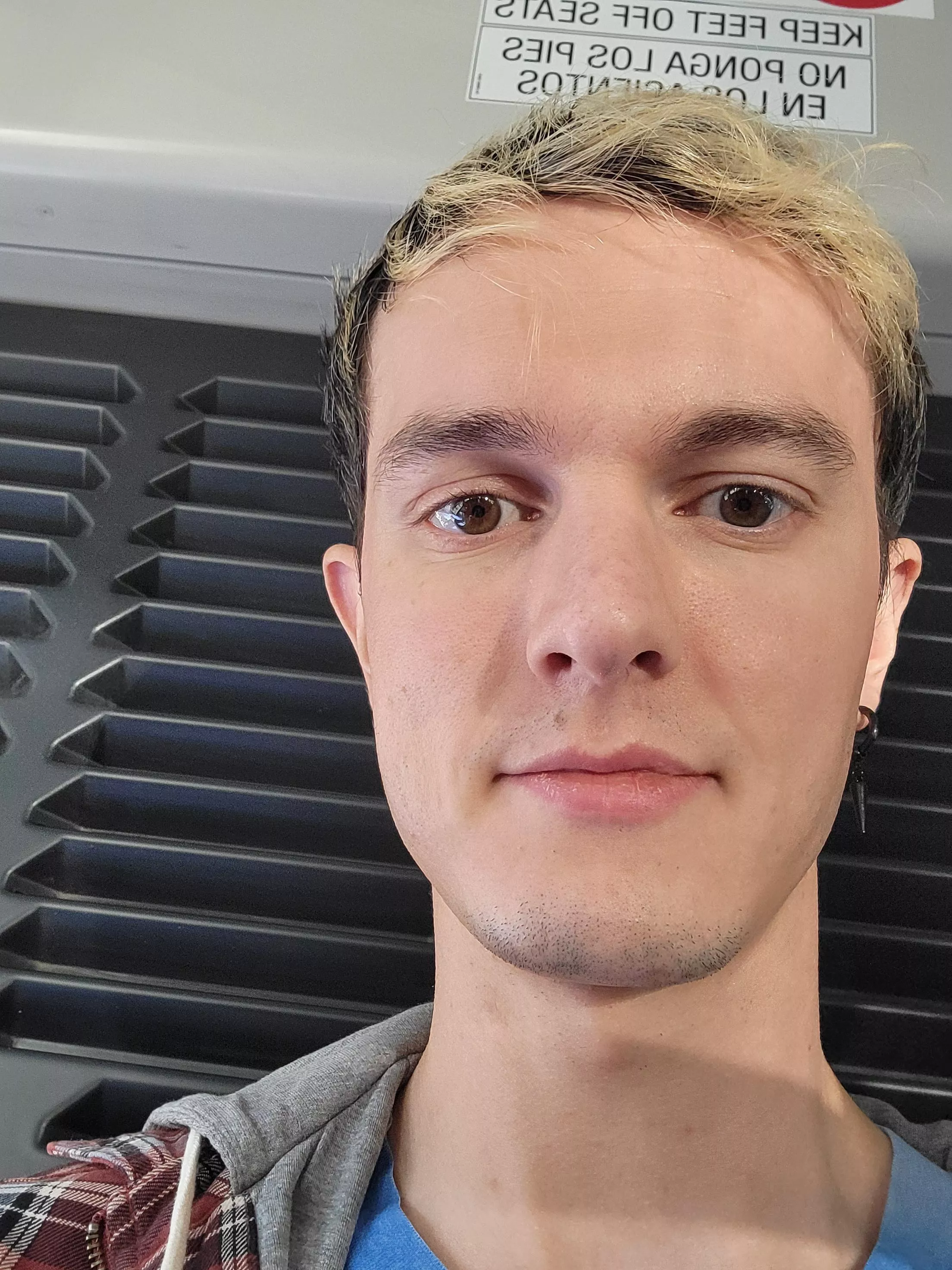 Hello it's me, the late 20s twink