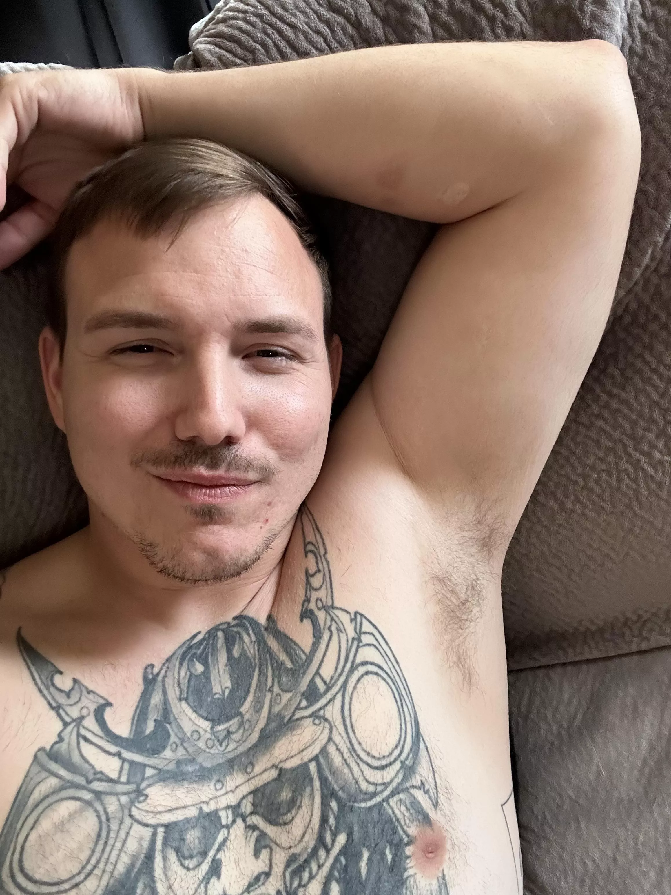 I don’t wear deodorant, wanna sniff?