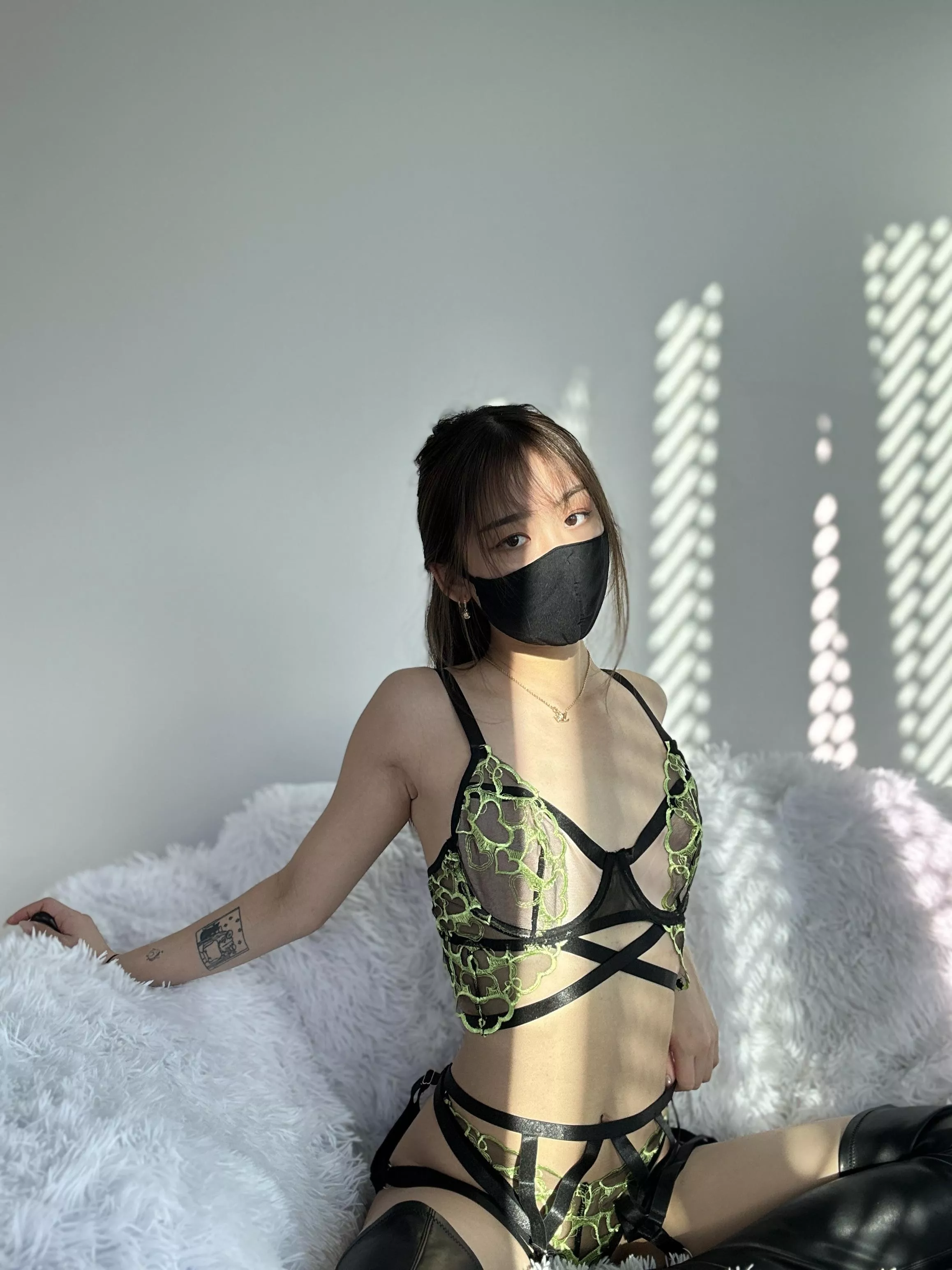 I heard you like tiny girls