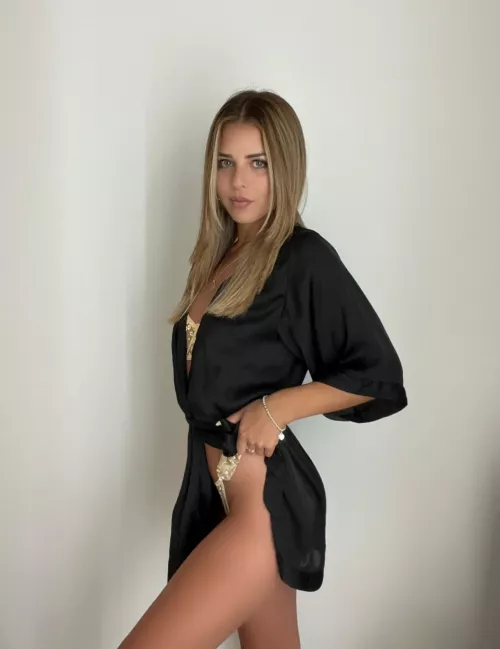 i like old men .. but i am only 19 🥺