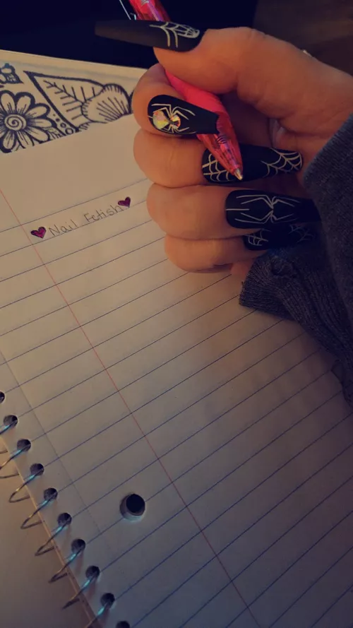 I love my spooky nails