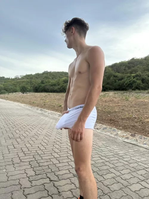 I wanna fuck right here, right now!