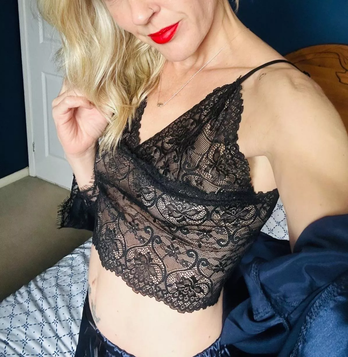 I’m bored and in need of attention 😈