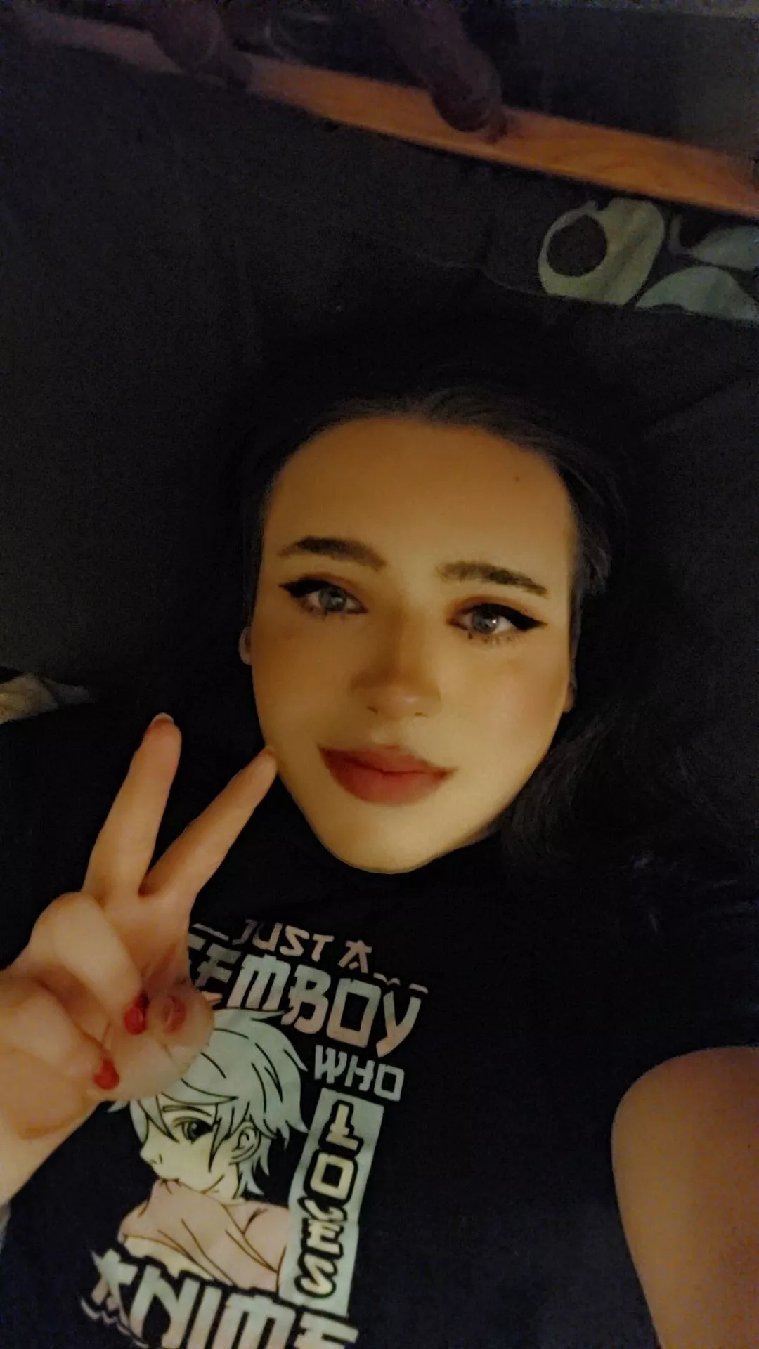 Is it still femboy Friday? Feel free to say hi! 💕