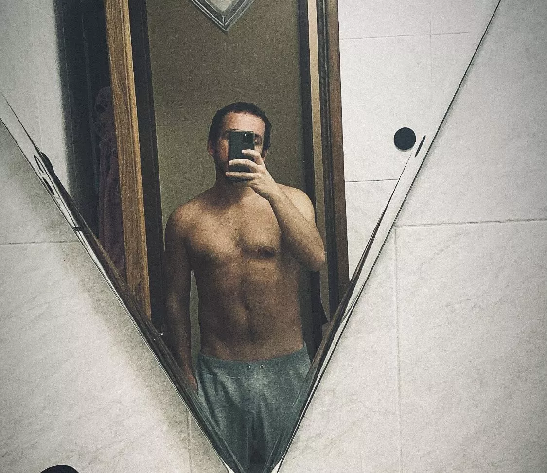 It’s gray sweatpants season!