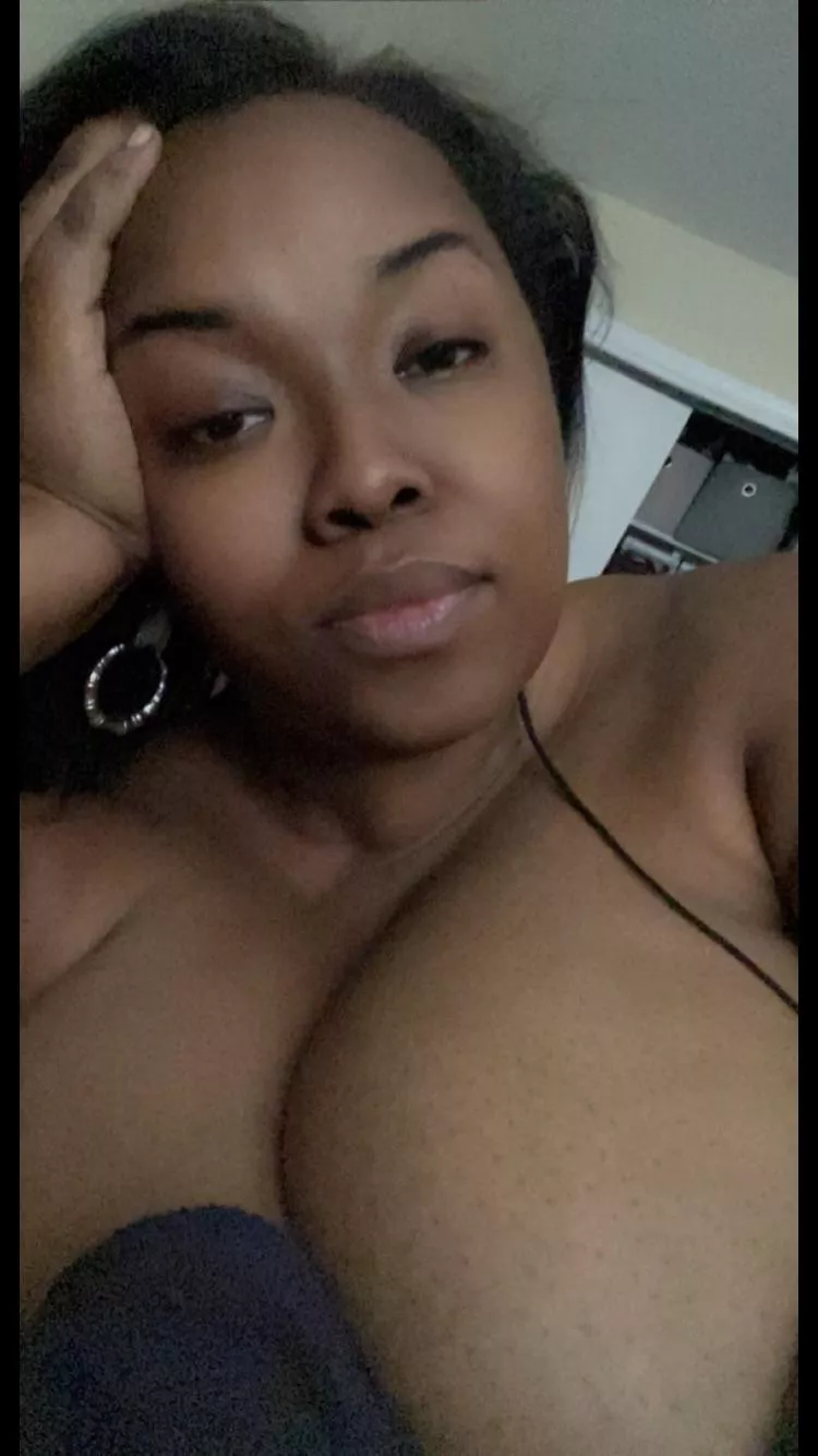 Keisha (@doubledkeisha)