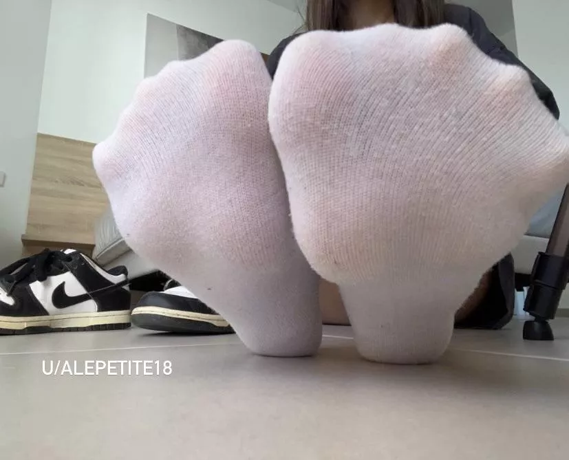 let’s make this socks dirty