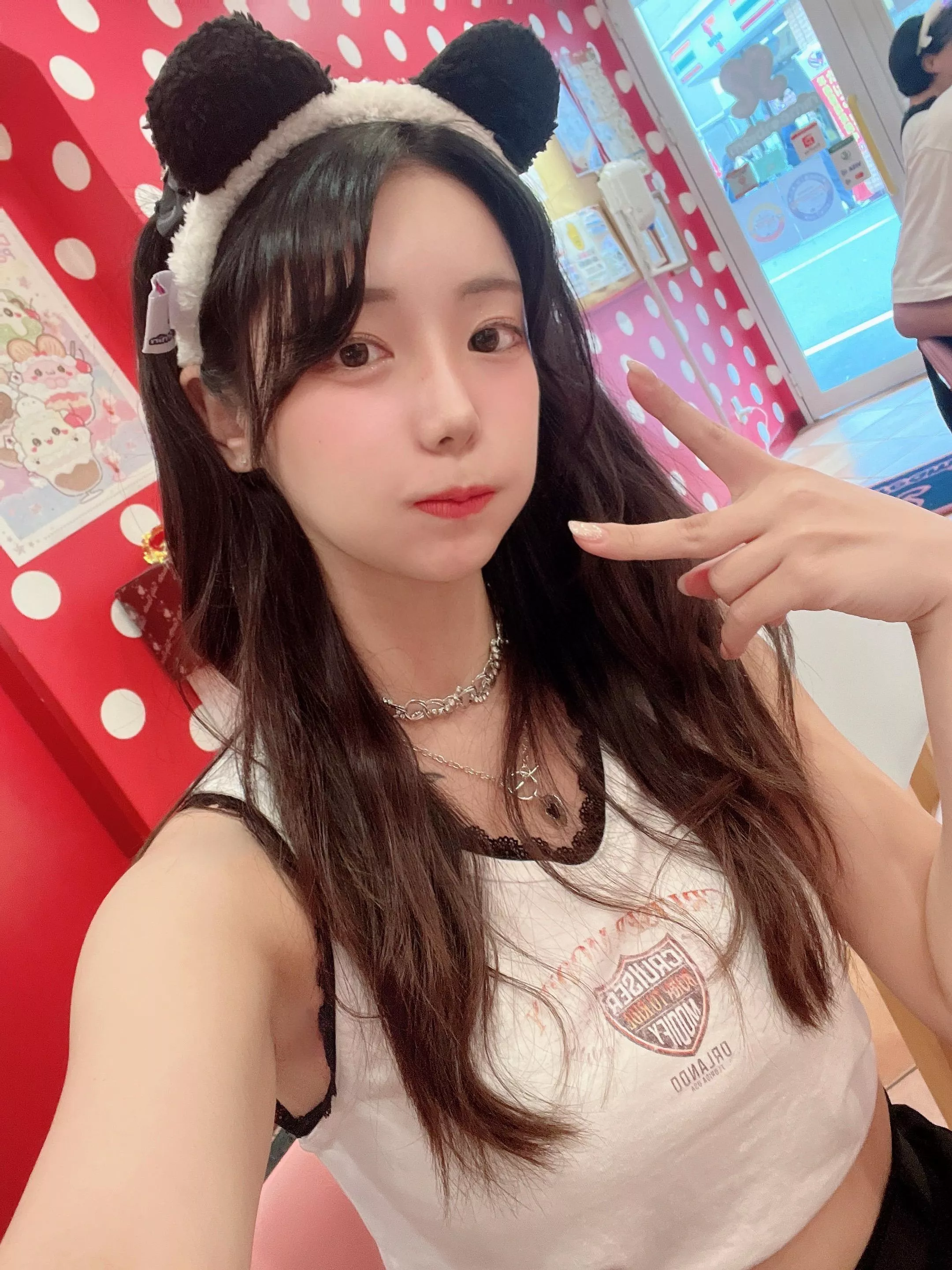 maybe you're into little bears who likes headpats :33