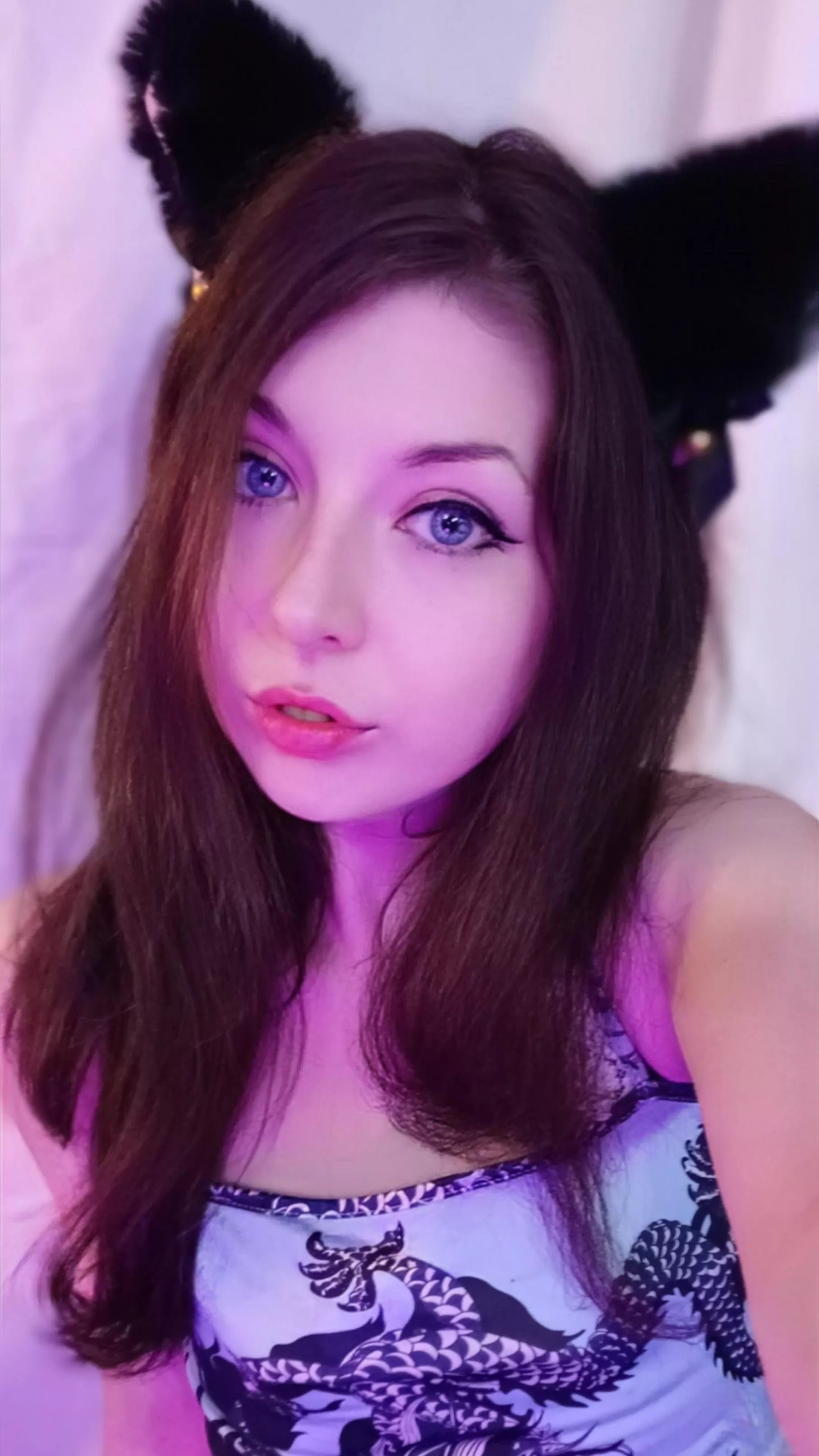 Obedient well trained little pet 🖤