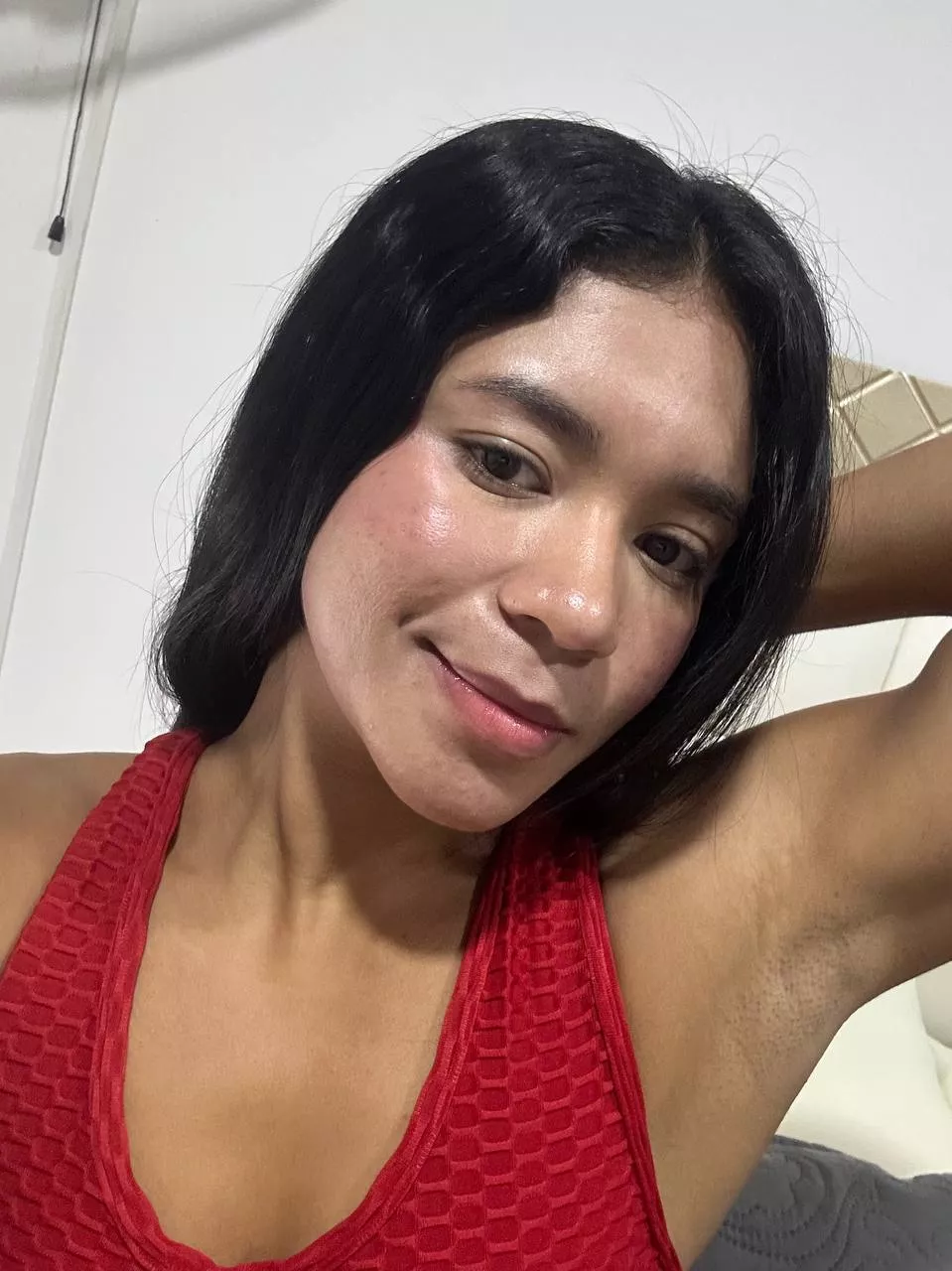 Pits a bit sweaty because I just left the gym... hope you don't mind