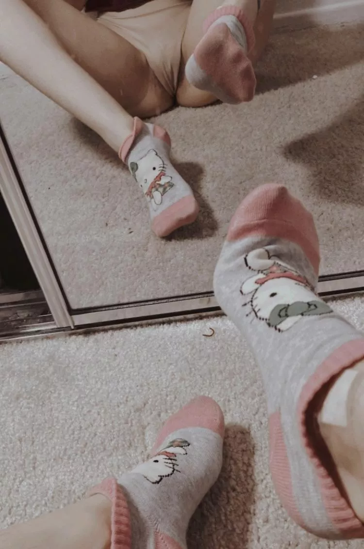 [selling] Its Friday the 13th get your spooky on with a TODAY only deal get these Hello Kitty gf ankles for $10 ~Selling panties/socks/bras and more~