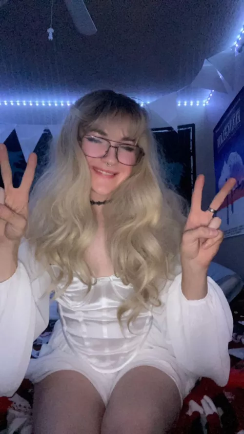 Sorry but I feel way too pretty right now and I’m making it everyone’s problem