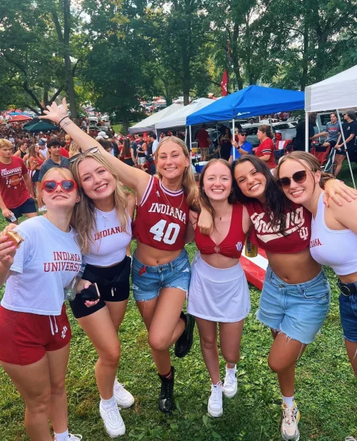 Tailgate girls