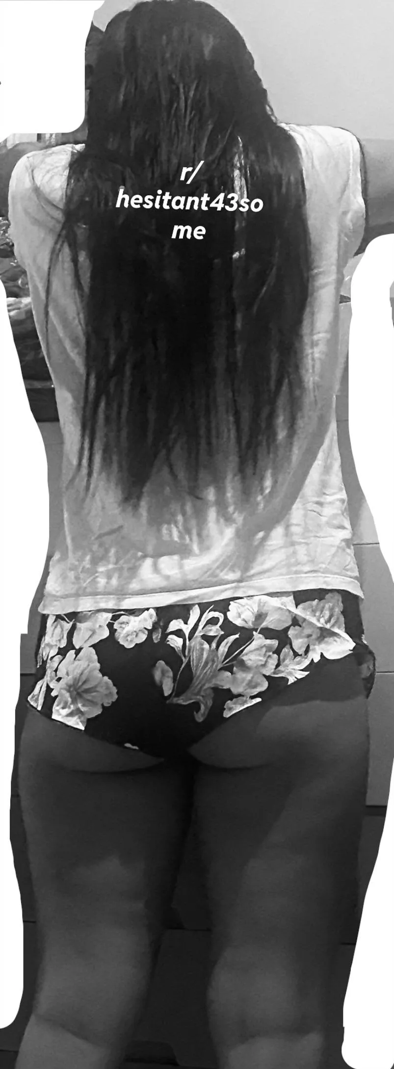 Alam kong pag yan ang shorts ko at walang panty, lalo siyang gigil sakin [f]