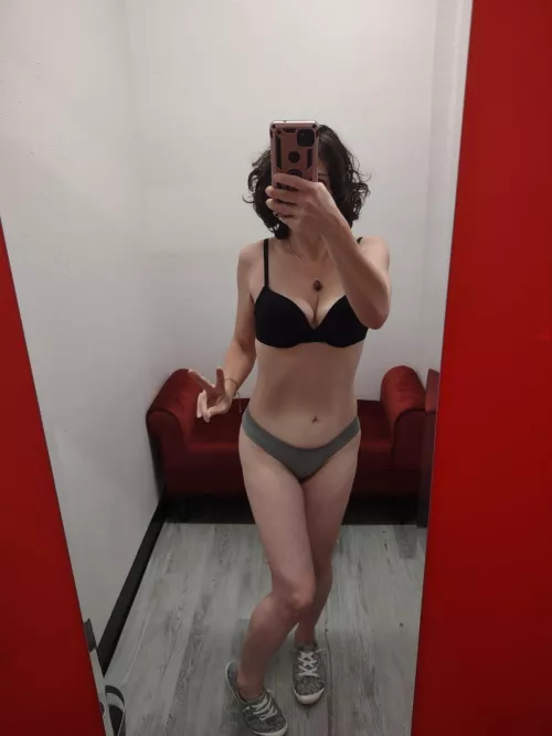 CURRENT PROMO = 20% OFF! Come watch my petite pink pussy get dominated! Link is in the comments down below!