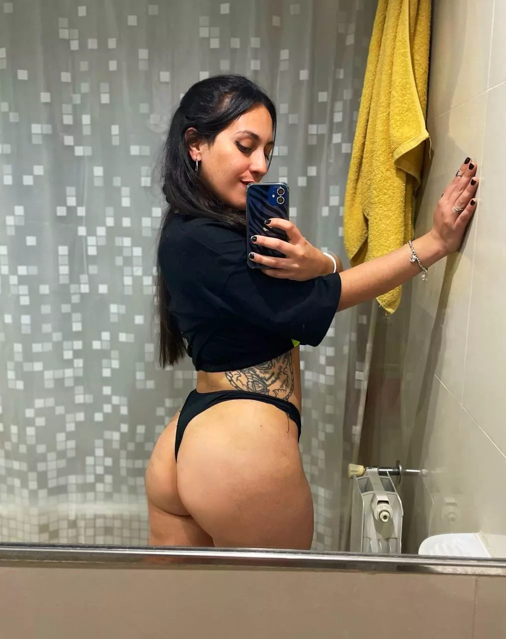 Do you like my ass? Tell me.