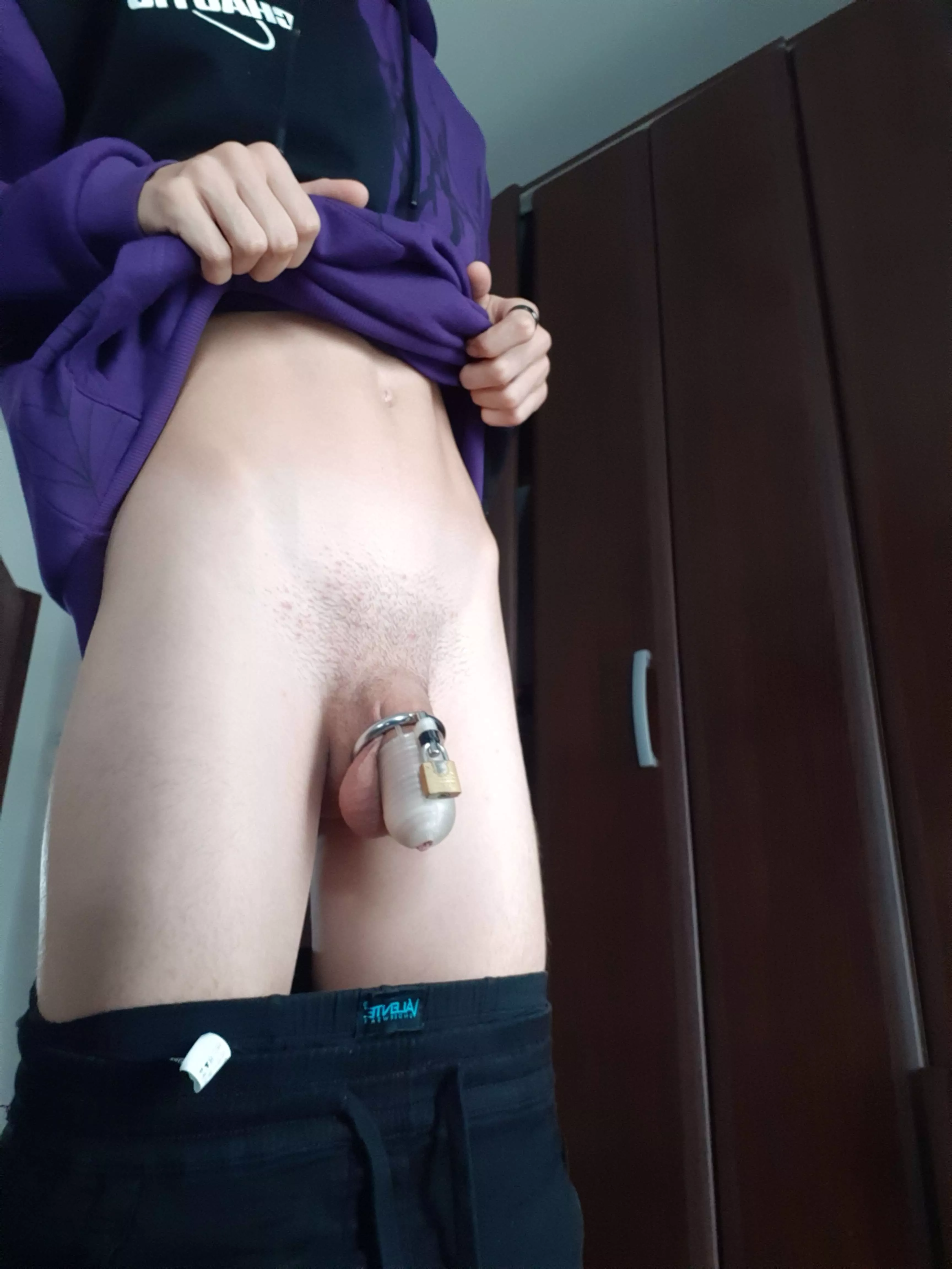 Got a new cage, how does it look on me?