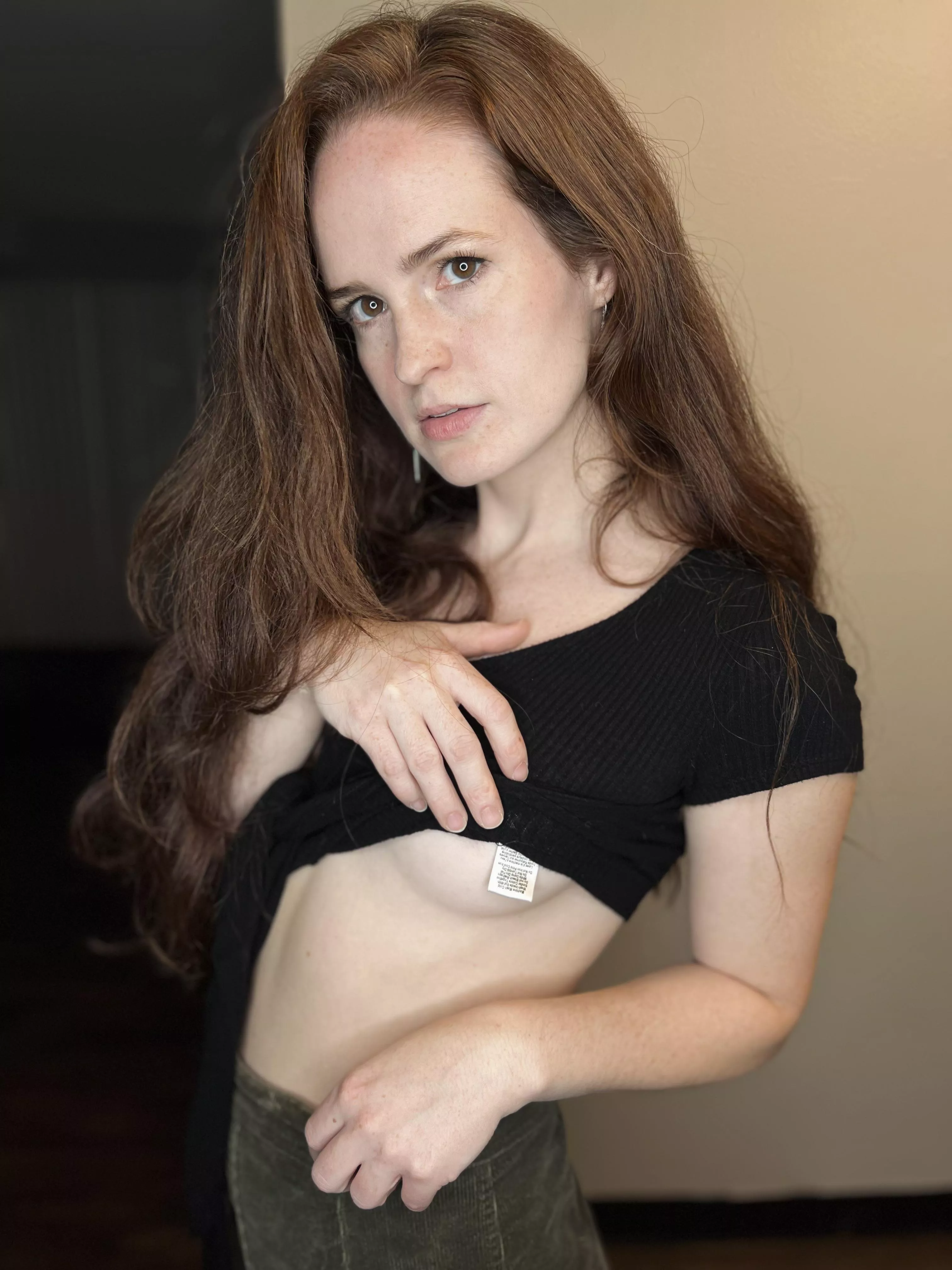 I tried to get a groundbreaking sideboob pic. My plans were foiled…