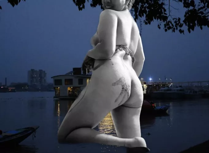 Just to (F)eel that cold breeze on my body. Happy Sunday 🌚