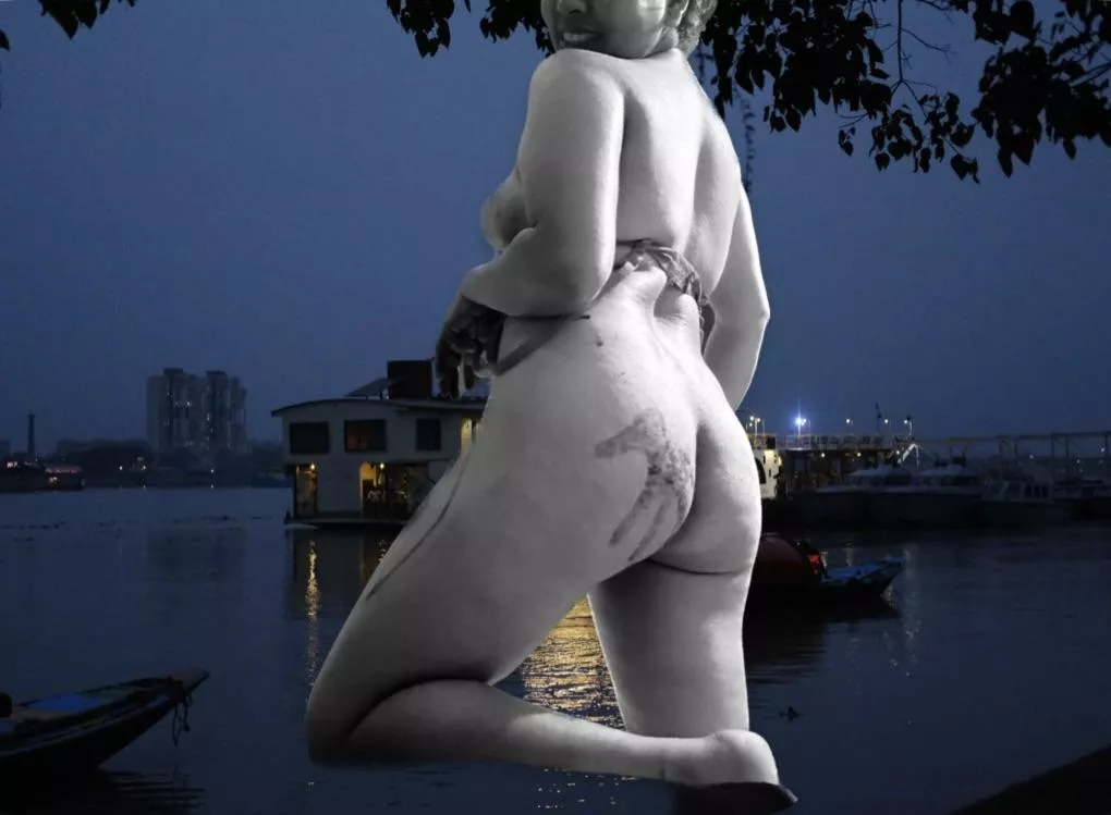 Just to (F)eel that cold breeze on my body. Happy Sunday 🌚