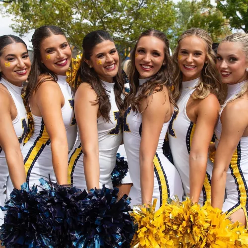 Michigan cheerleaders [6]