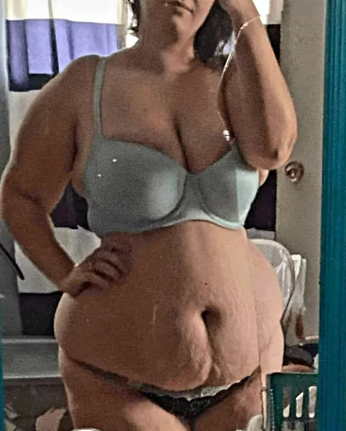 Sunday brunch did a number on me 🥵