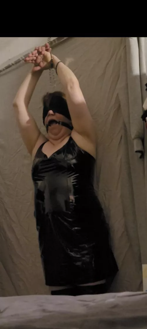 Traditional cuffs and a chain work just as well for this position. I don't think my rigid or hinged would have been as comfortable