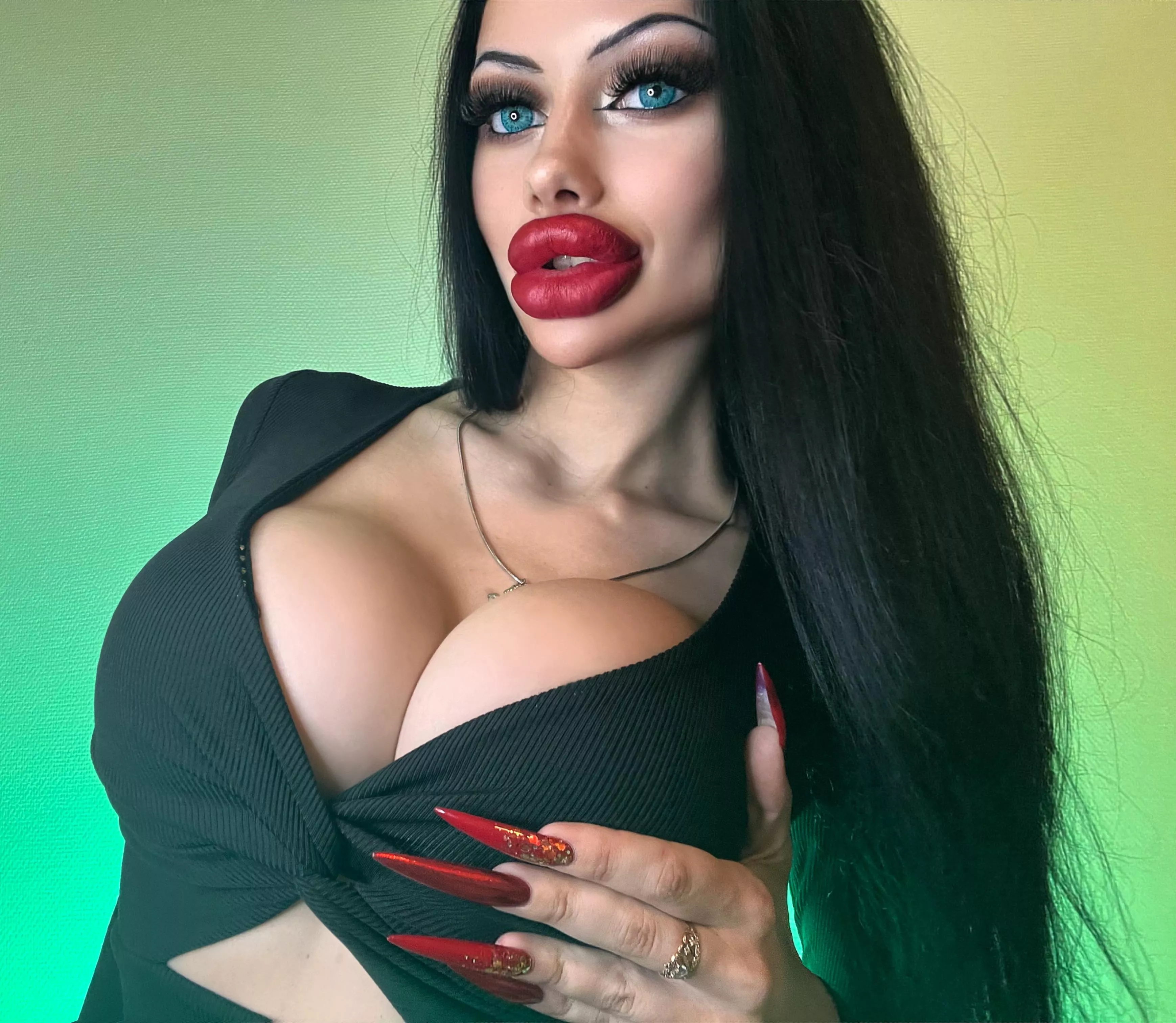 Which contacts suits me more, blue or green?