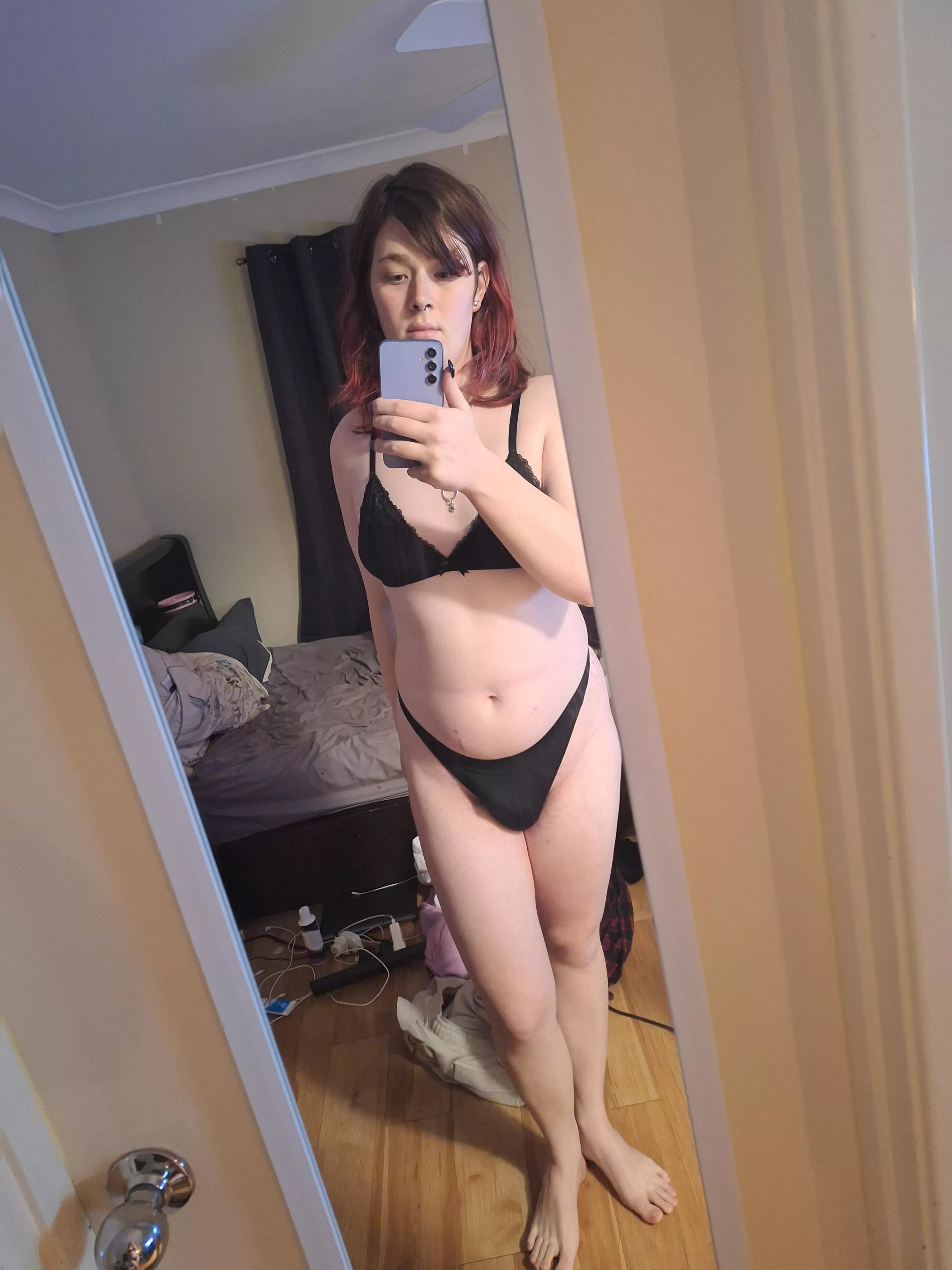 would you date a girl with a bulge