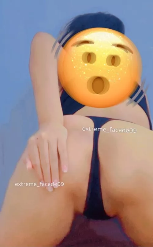 Your POV (f)rom behind. 🫣