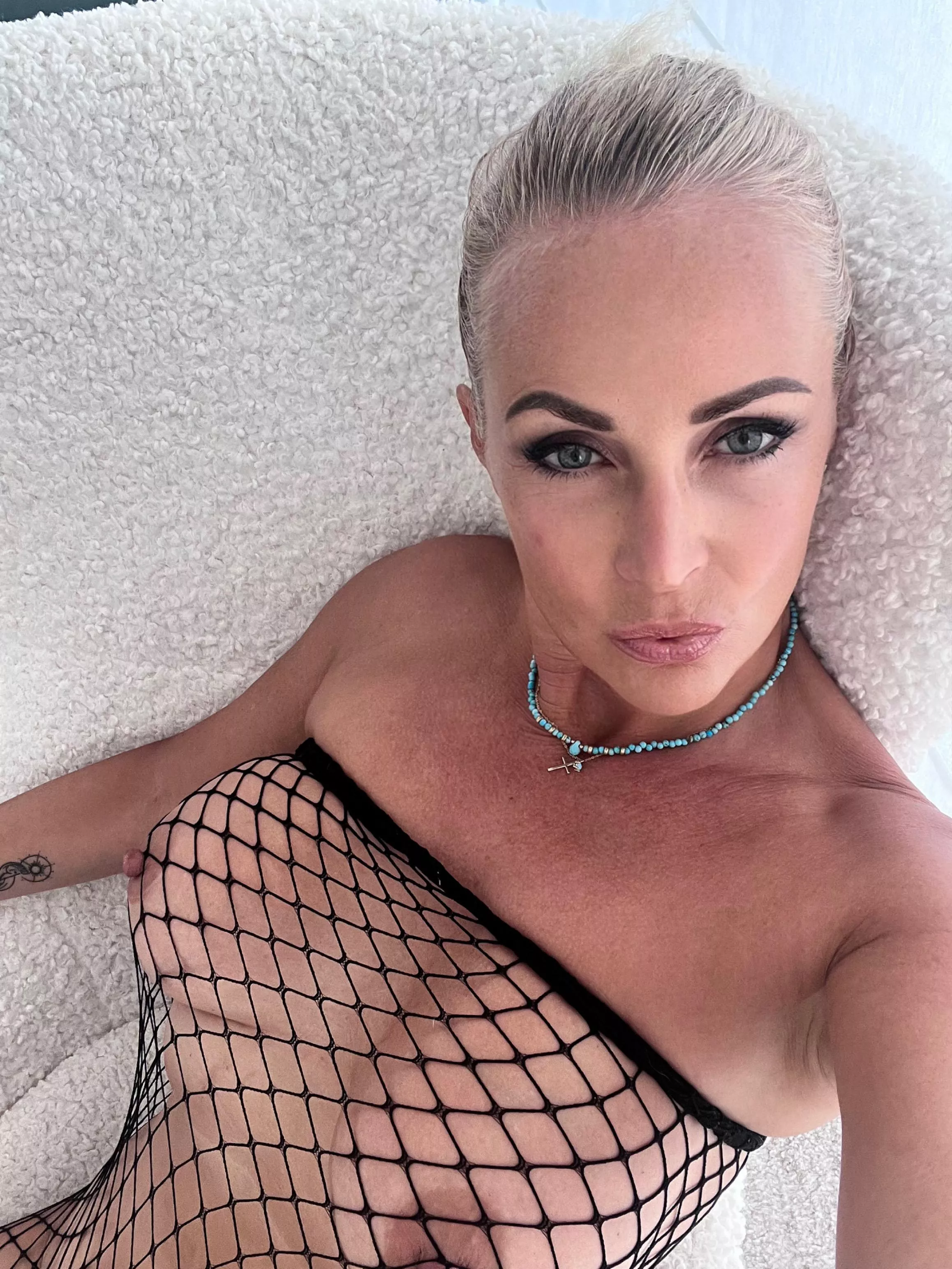 57 y/o, 2 kids, am i smash or pass