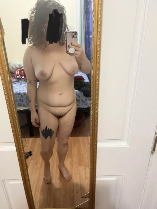F27 5’4.5” 180lbs — embracing being curvy