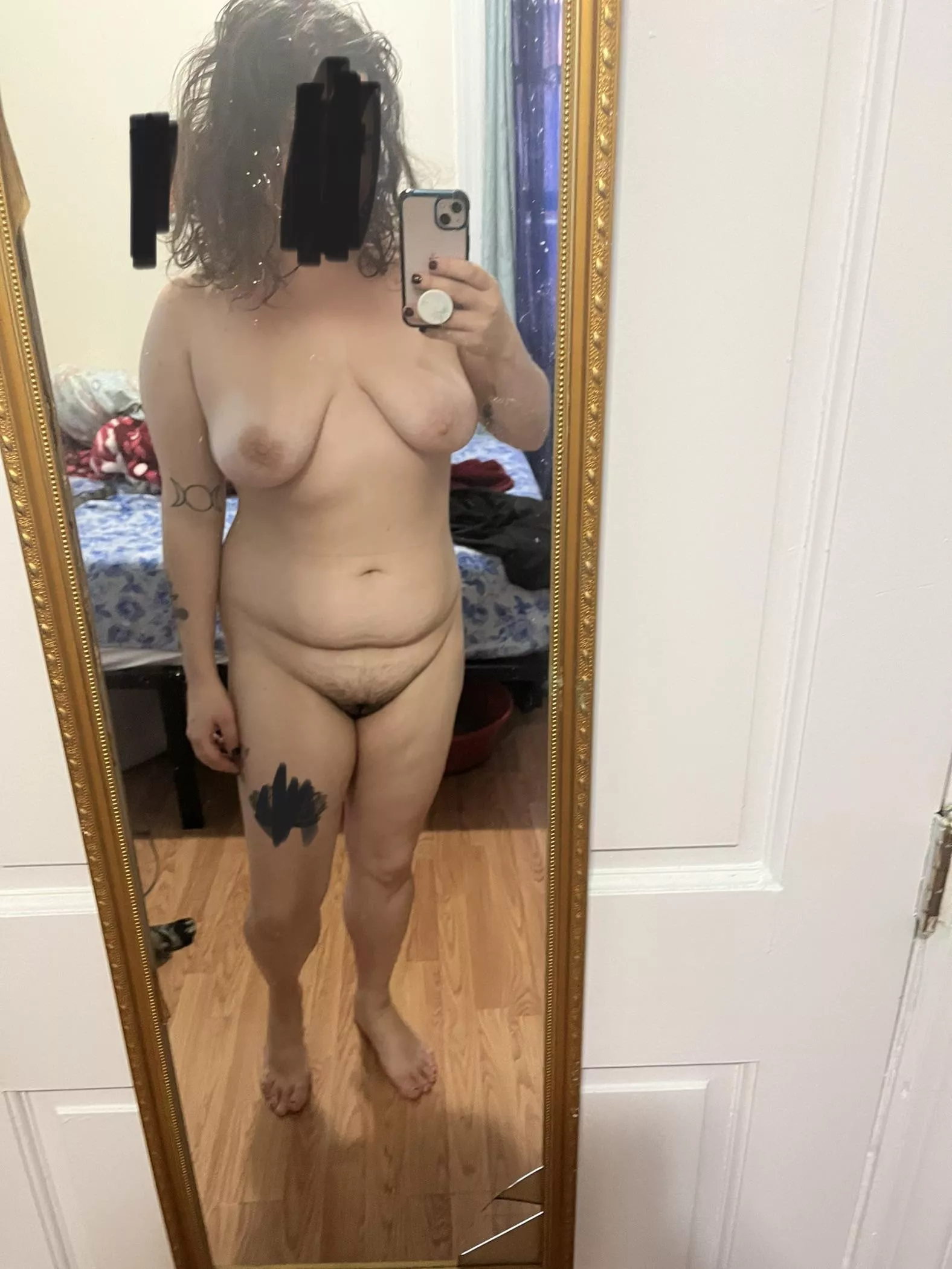 F27 5’4.5” 180lbs — embracing being curvy