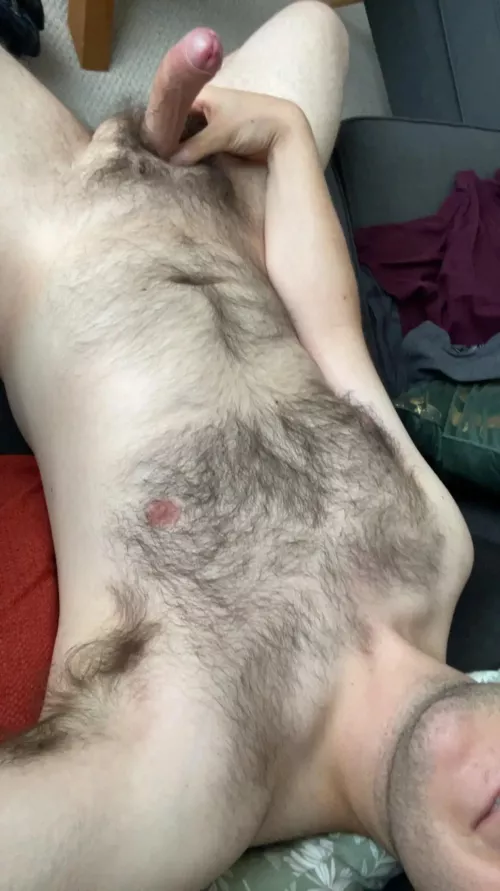 Hairy as hell who likes? 😋