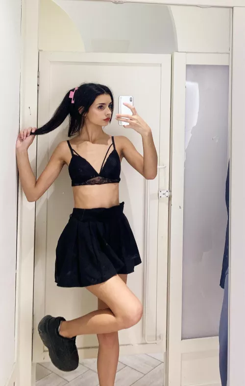 I hope you need a new legal college gf with a brunette hair and adorable face