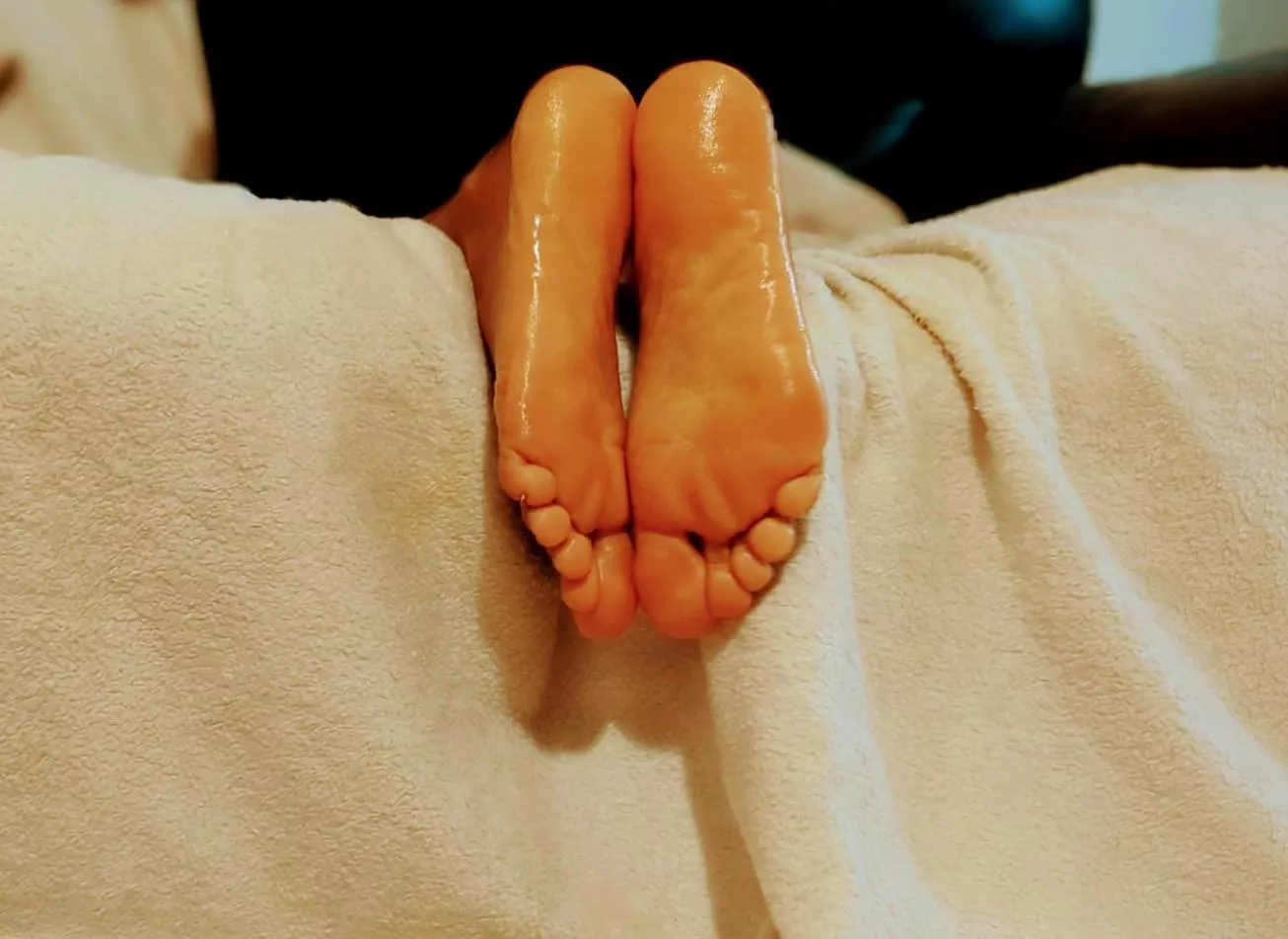 I'm so oily, come worship me