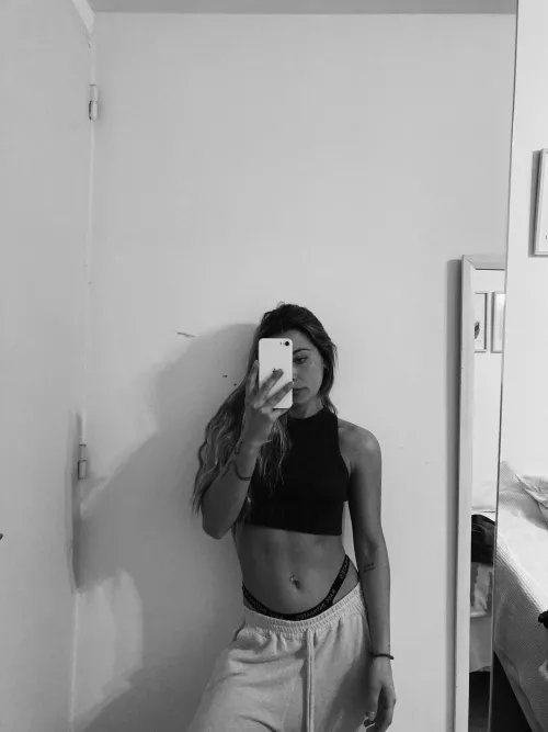 Is this a good outfit for netflix and chill?