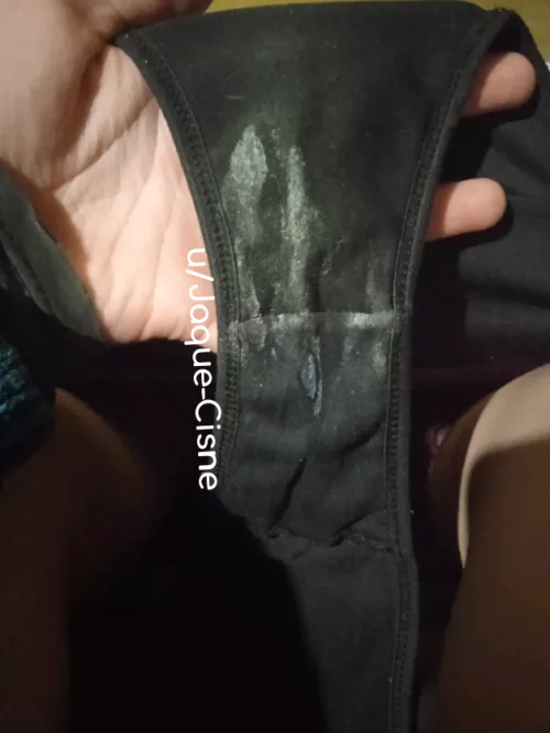 It's so smelly after two days wearing 🤭