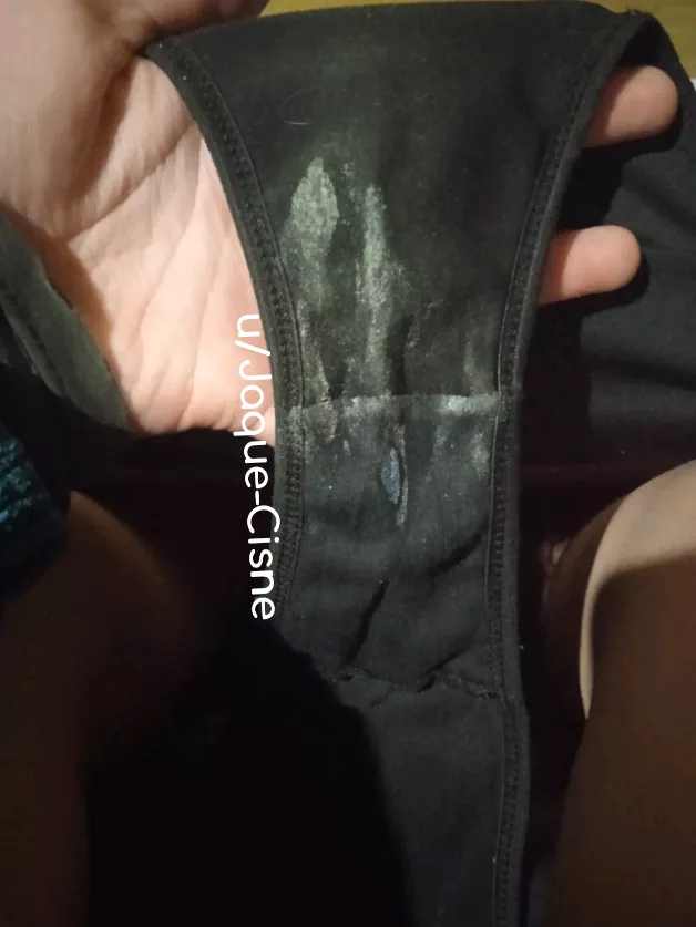 It's so smelly after two days wearing 🤭