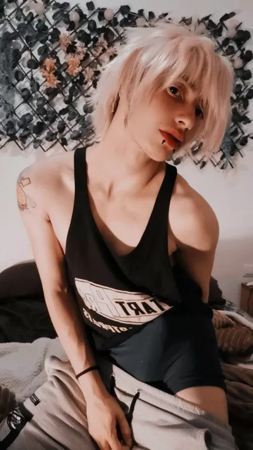 Like my twink bulge?