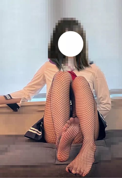 saw you staring at my feet, why don’t you have a taste?