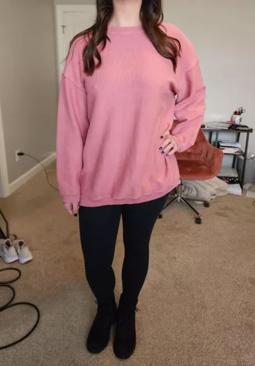 Sweater weather changes nothing. Still plan to be braless all the time, even if you have to stare harder to notice.