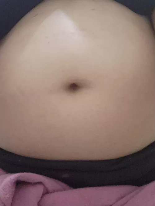 They all get addict to my bellybutton