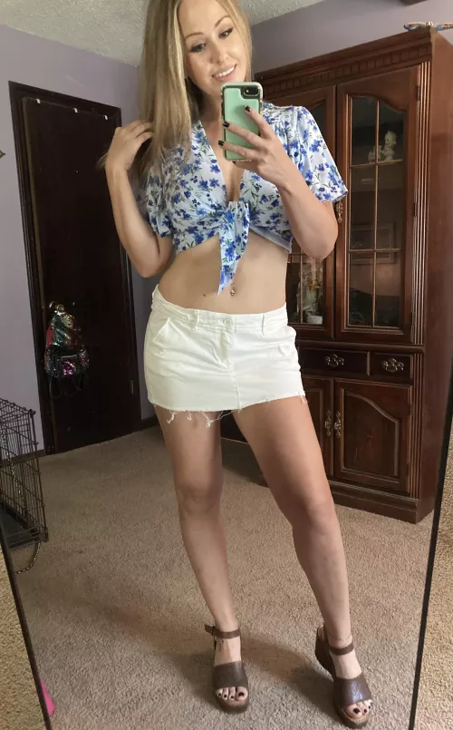 Tight jean mini skirt… Do you like this outfit?