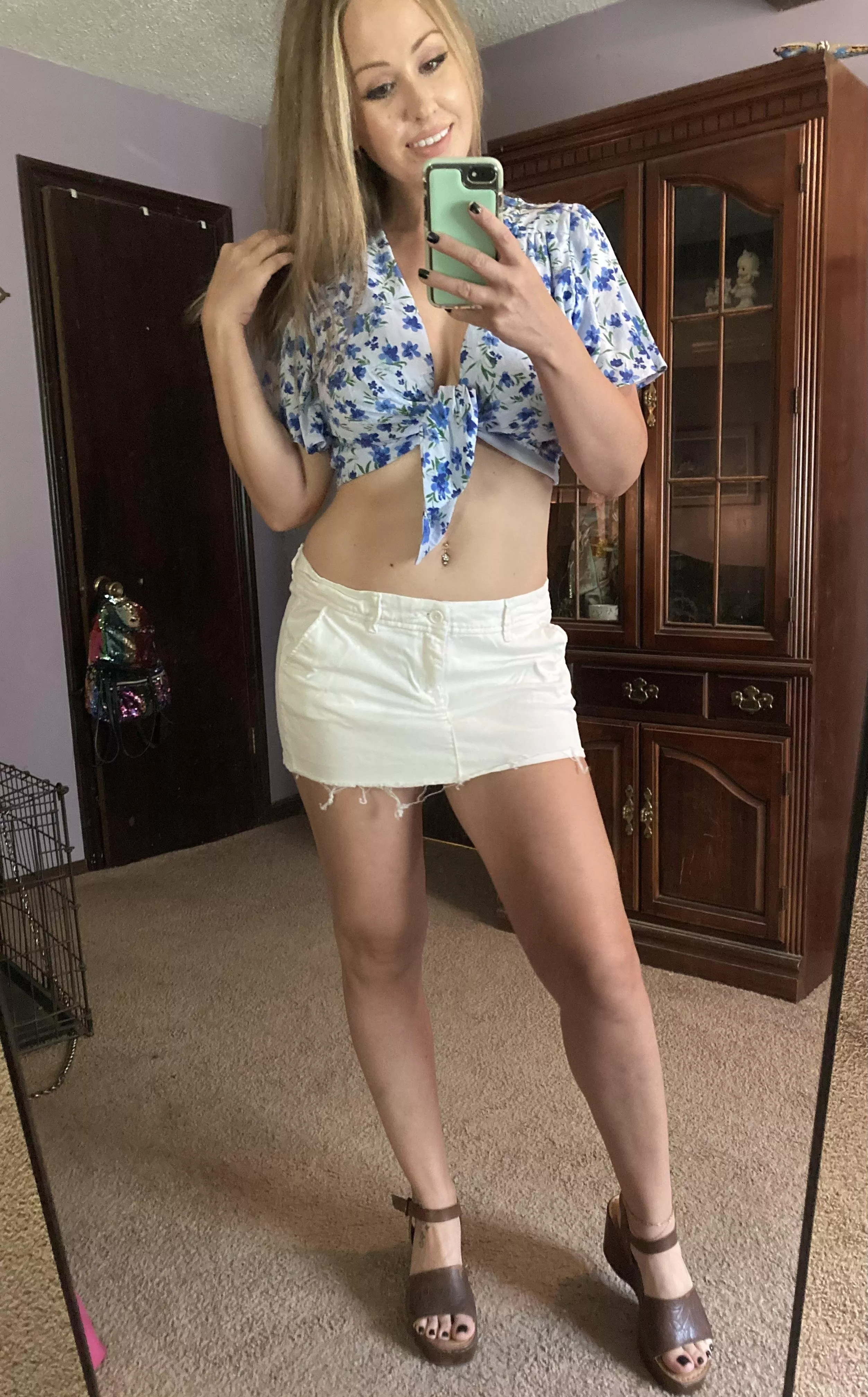 Tight jean mini skirt… Do you like this outfit?