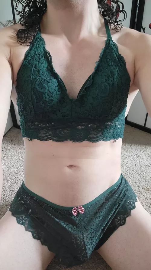 Wanna play with my bulge??