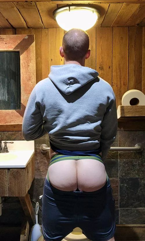 What are you doing if you find me in the bathroom like this?