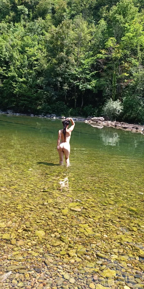 Would you run away or make your move?