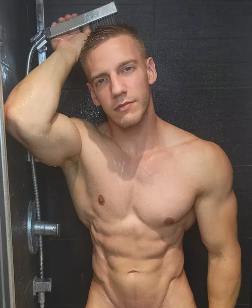 You wash me & I wash you 😏..?