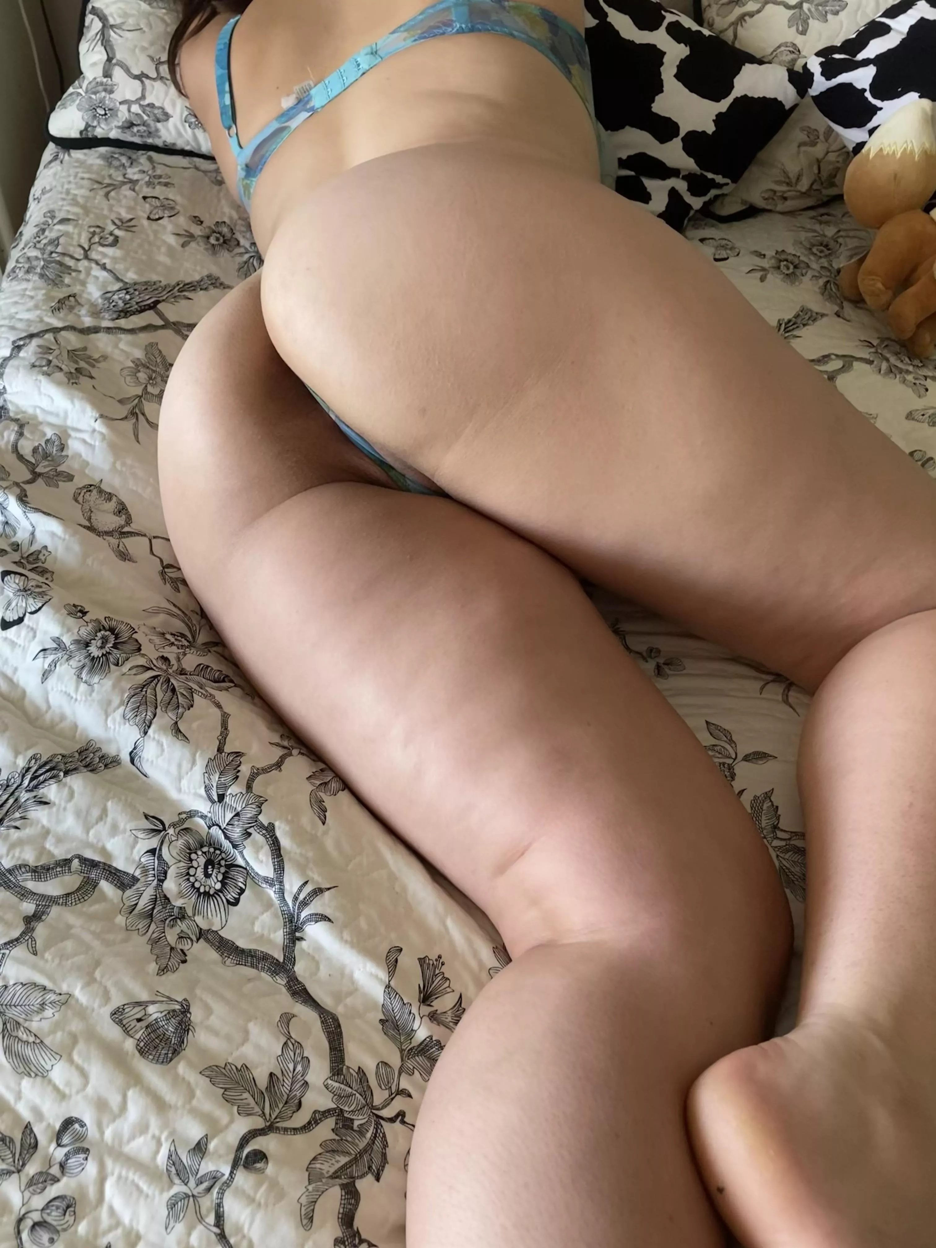 A little bit of thigh cellulite for your Monday